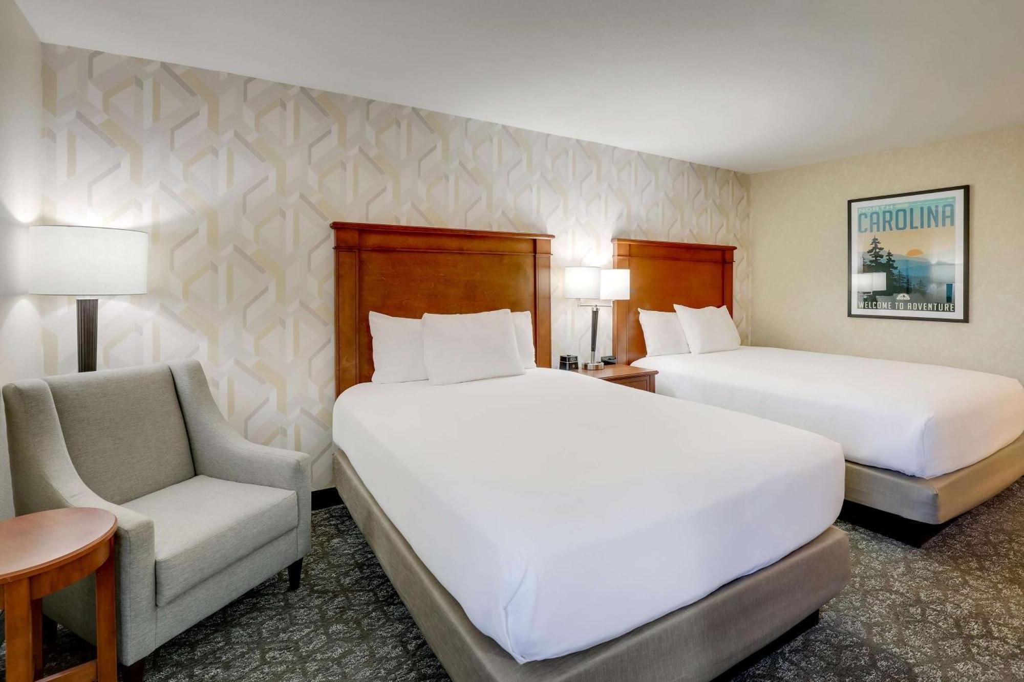Drury Inn & Suites Charlotte University Place Экстерьер фото