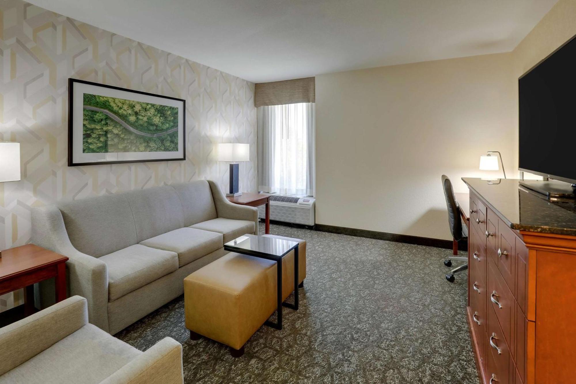 Drury Inn & Suites Charlotte University Place Экстерьер фото