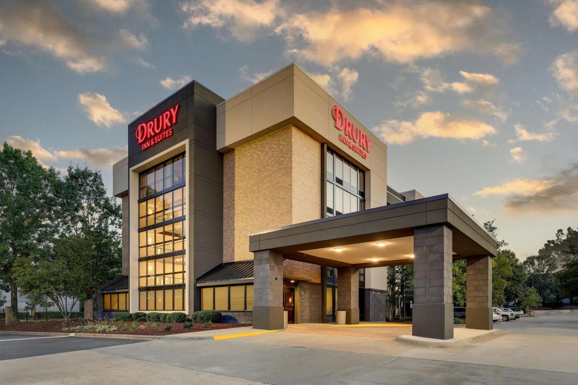 Drury Inn & Suites Charlotte University Place Экстерьер фото